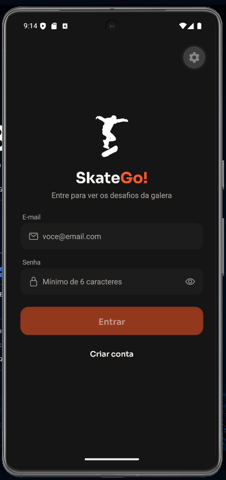 Tela de login do SkateGo com a identidade preta e laranja do aplicativo